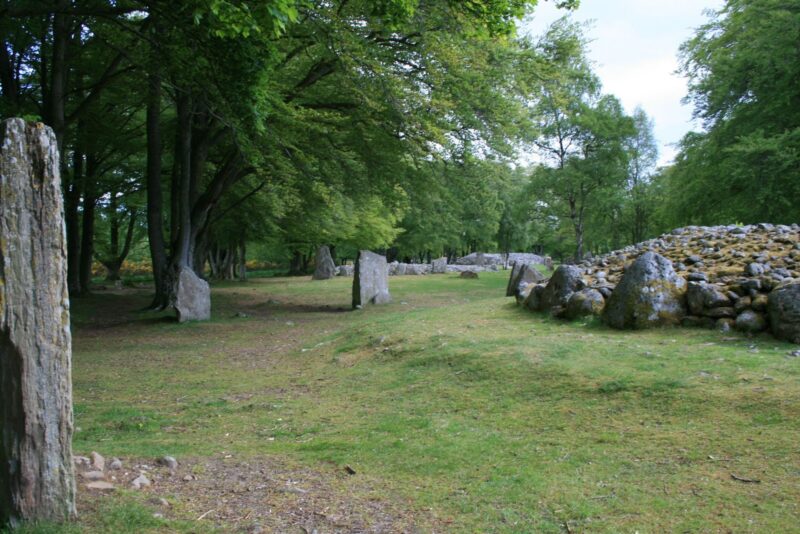 Clavas Cairns Steinkreis Schlottland Outlander Diana Gabaldon Feuer und Stein