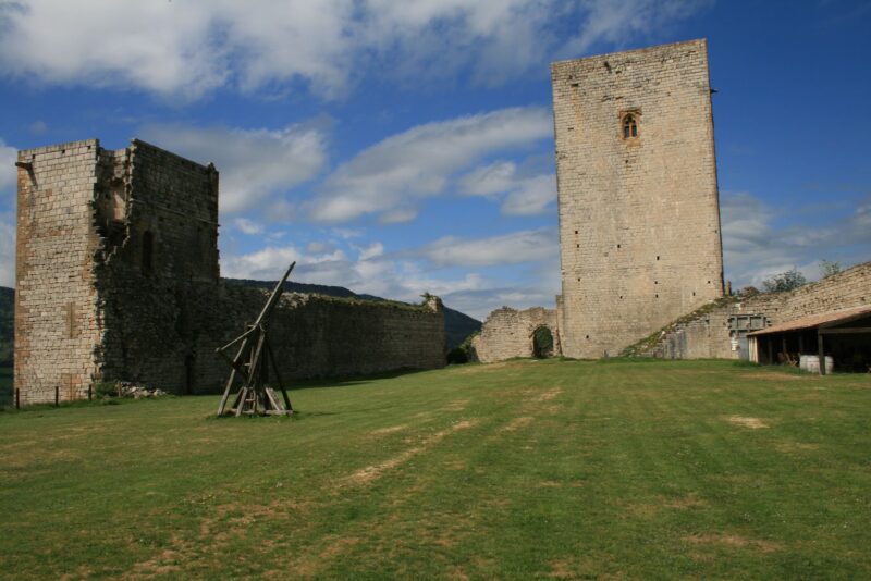 Chateau Puivert Burg Neun Pforten Polanski Katharer Frankreich 