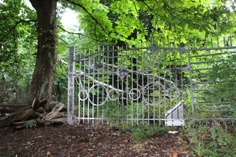 Hohensyburg Burgruine Dortmund Spukhaus Syburg Peter Paul Friedhof