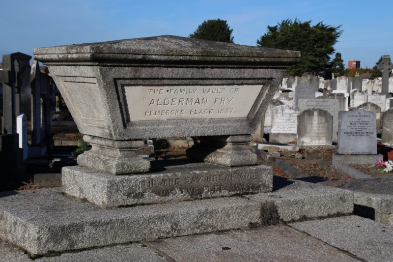 Mount-Jerome-Cemetery-dublin-9