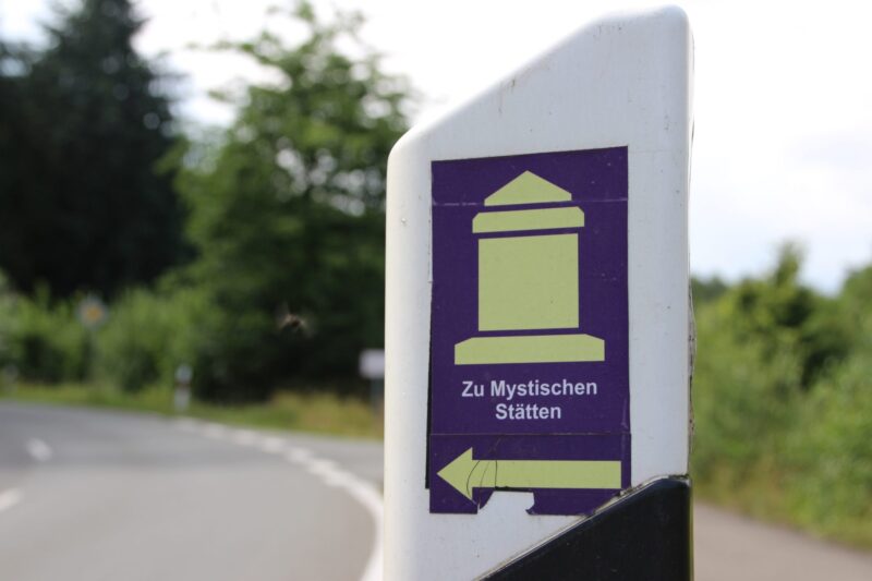 Wanderweg-zu-mystischen-stätten-willebadessen