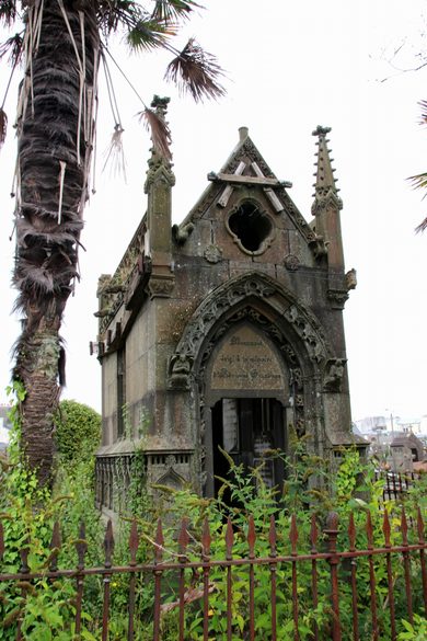 brest-friedhof-verfallenes-mausoleum-7