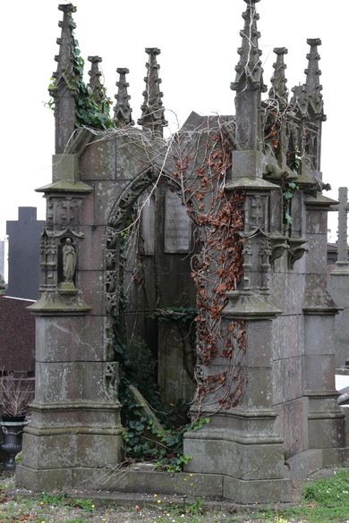 brest-friedhof-verfallenes-mausoleum-8