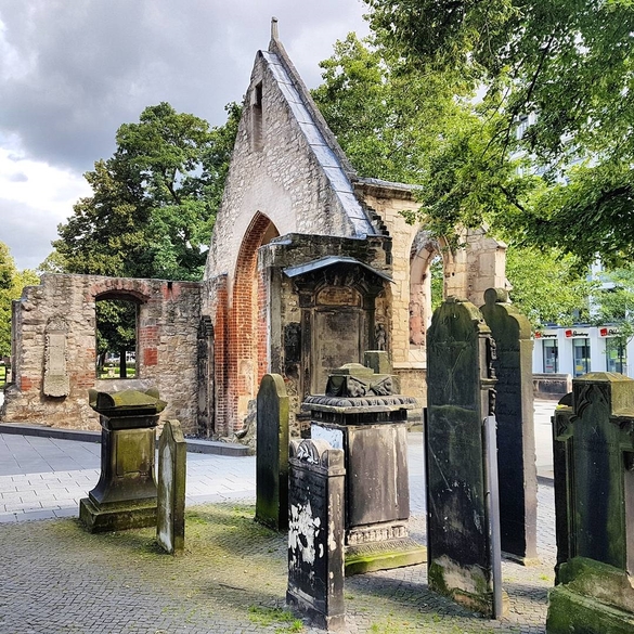 Ruine, Mahnmal, Nicolaikapelle und Nicolaikirche, Hannover