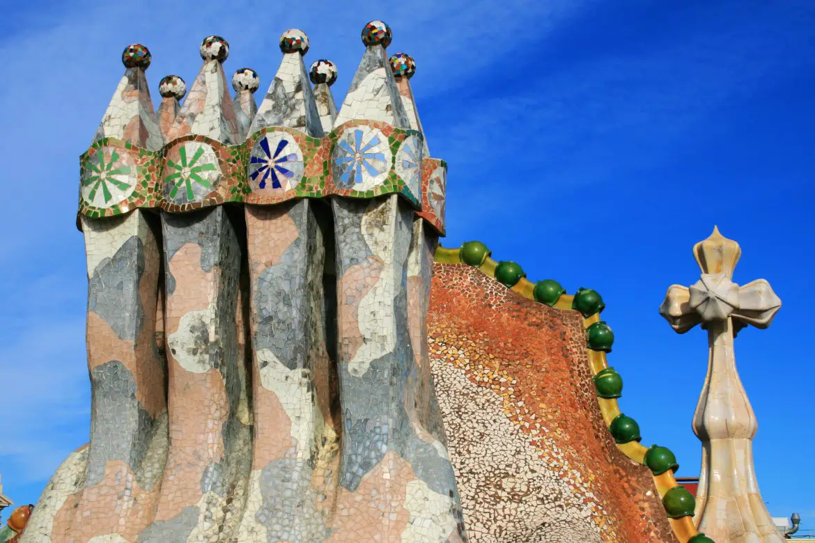 Barcelona Auf Den Spuren Von Antoni Gaudi Burgdame