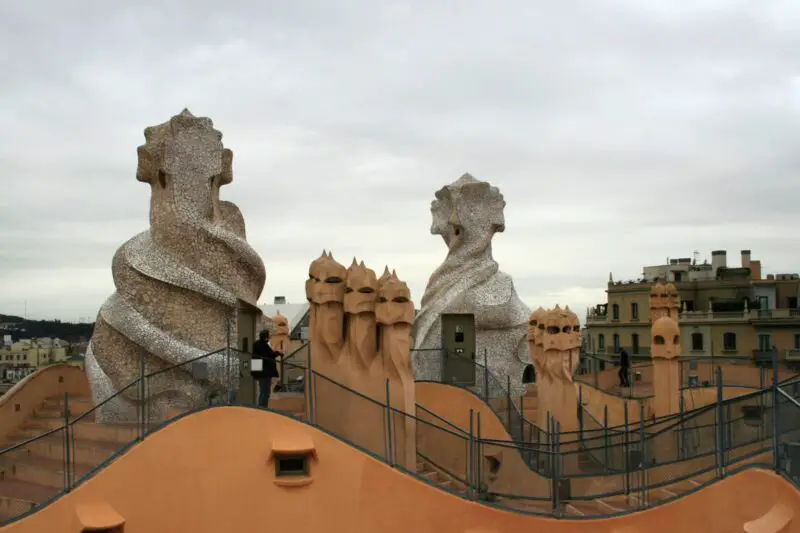 Phantasievolle Häuser von Antoni Gaudi