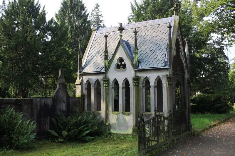 Verfallener Friedhof Osnabrück