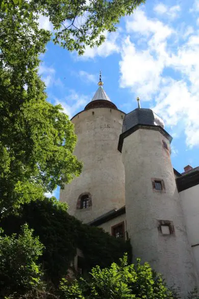 Burg Posterstein, Burg der Gräfin von Kurland, Burg in Thüringen, Burg in Sachsen