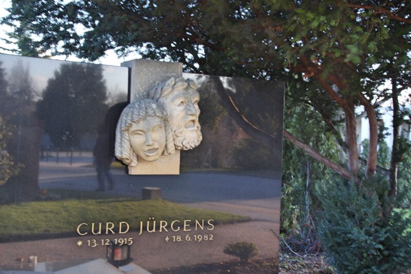Grab von Curd Jürgens auf dem Zentralfriedhof in Wien