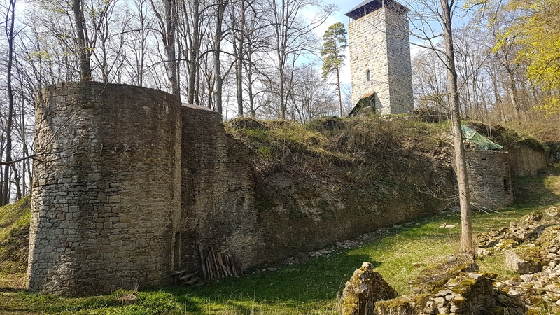 Burg bei Hildburghausen, Burgruine in Südthüringen, Burg auf einem Kultplatz