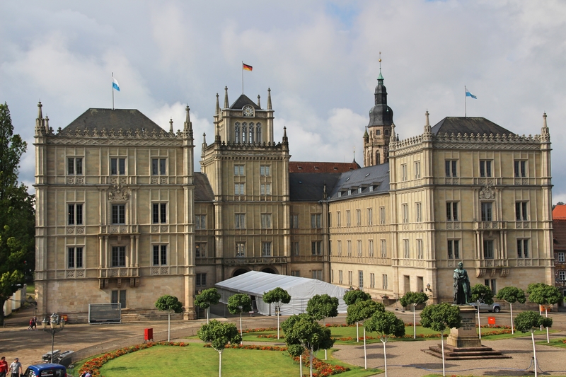 Schloss Ehrenburg ist sehr imposant.