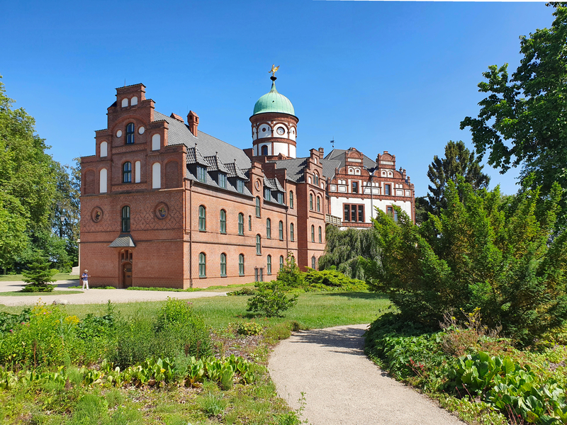 Schloss Wiligrad, Sehenswürdigkeiten bei Schwerin, Schlösser in Mecklenburg-Vorpommern