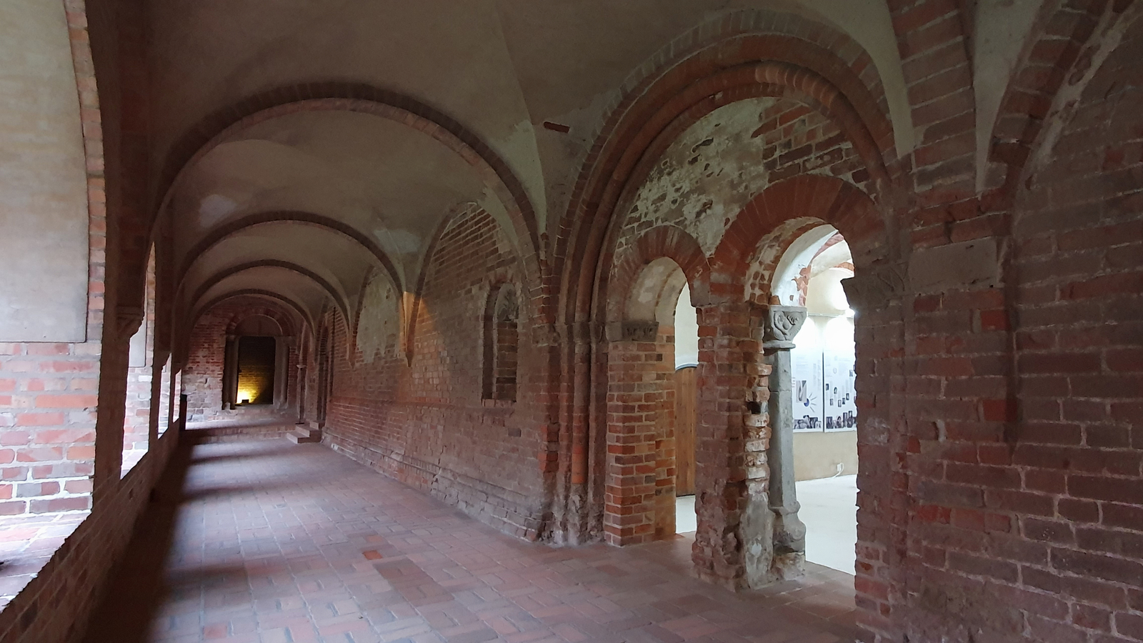 Romanik in der Altmark, Kloster, Sehenswürdigkeiten in der Altmark