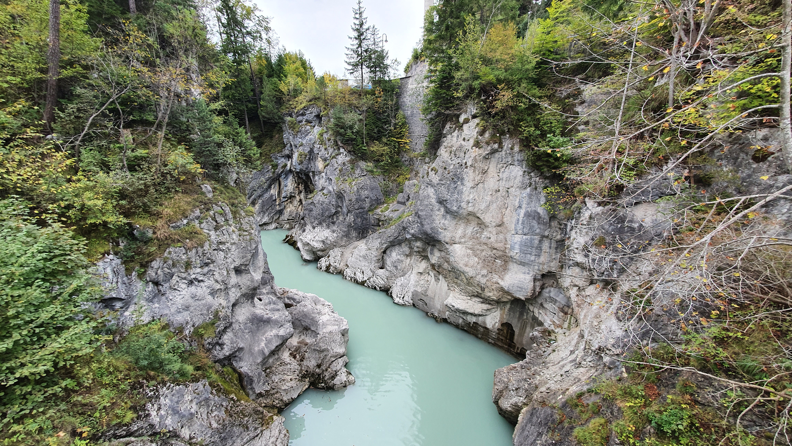 Sehnsuchtsort Schlosspark, Romantische Ausflüge im Allgäu, Lechklamm, Lechfall