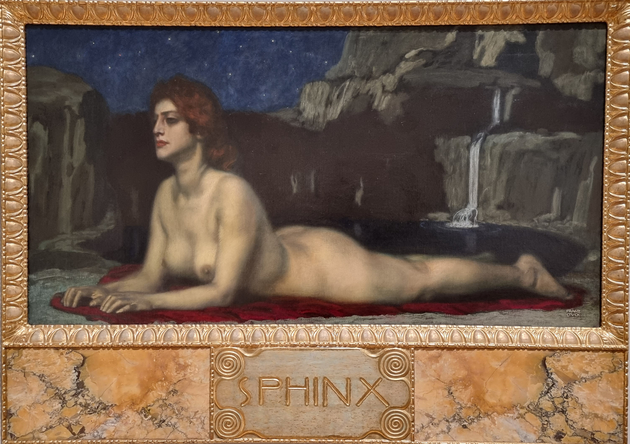 Das Landesmuseum Darmstadt gehört zu den interessantesten Museen in Hessen und die Top-Sehenswürdigkeit von Darmstadt. 
Sphinx von Franz von Stuck 