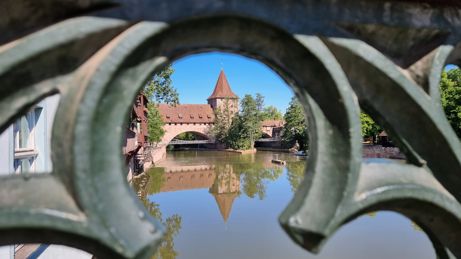 Das Heilig-Geist-Spital gehört zu den wichtigsten Sehenswürdigkeiten von Nürnberg. Tipps für Nürnberg. 