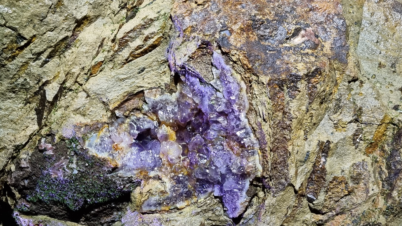 Sehenswürdigkeiten in Idar-Oberstein, Edelsteinland, Ausflugstipps im Hunsrück, Edelsteine entdecken, Edelsteinminen