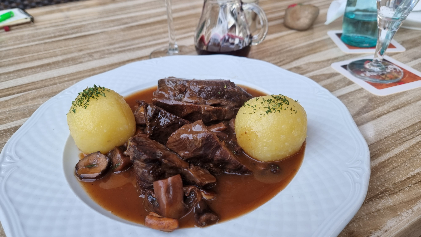 Hotelempfehlung für Gera ist das Hotel Zwergenschlösschen, es ist ein familiengeführtes Hotel in Gera. 