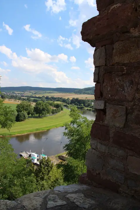 Polle, Burg Burgruine Aschenputtel Weser