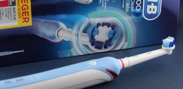 Dein Lächeln ist Dein Aushängeschild – Oral B Pro 1000 Precision Clean