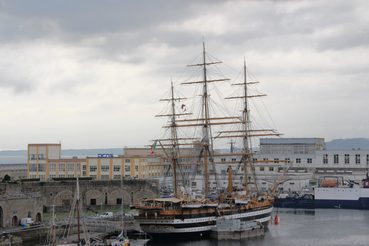 Nicht schön aber sehenswert – Brest, Bretagne