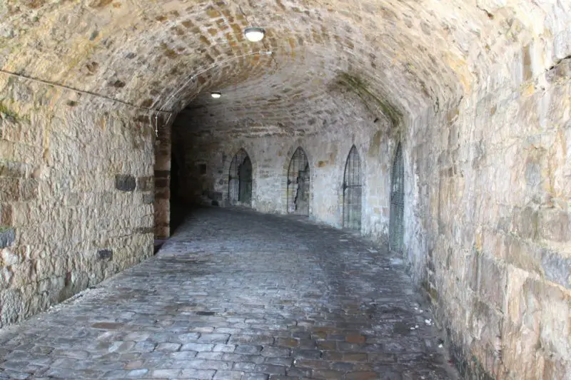 Unterirdische Gänge unter der Burg Hohenzollern