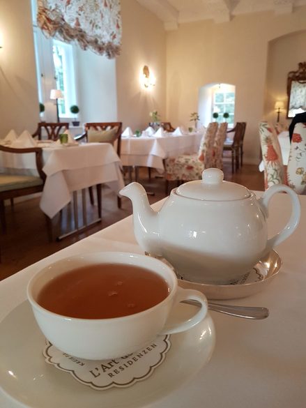 Speisen im Schlosshotel Münchhausen, Tea-Time, Weserbergland, Schloss bei Hameln