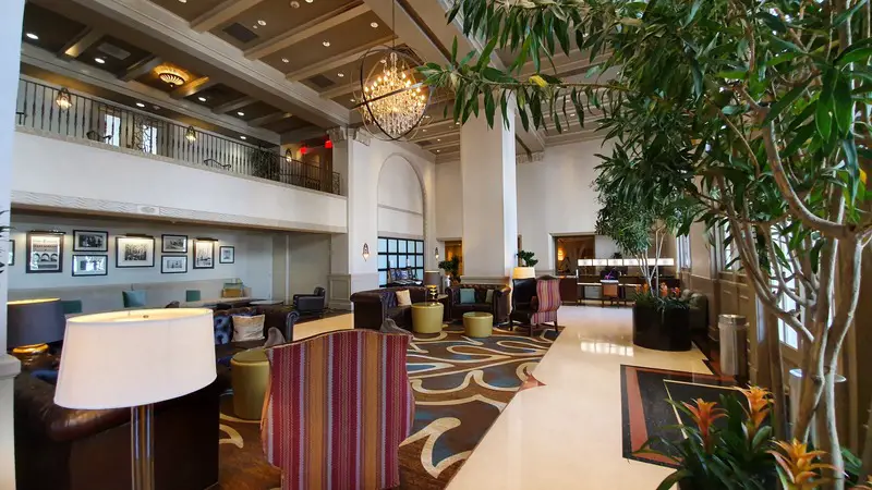 Klassisches Hotel in Louisiana. Luxushotel in Baton Rouge