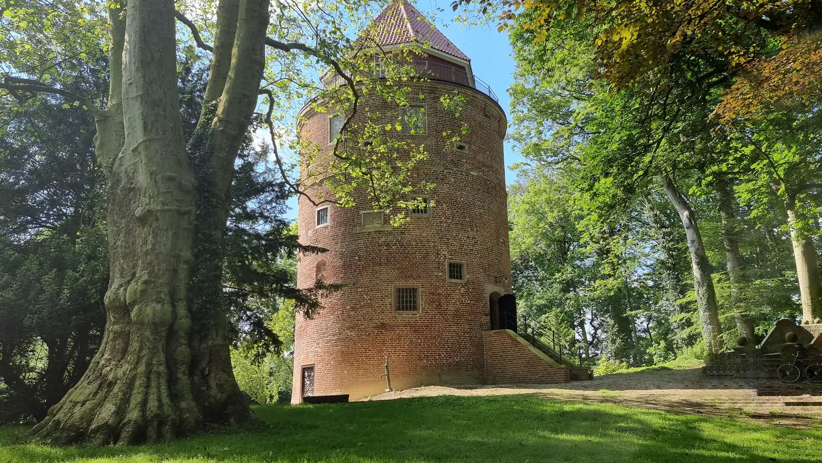 Burg Stickhausen, Sehenswürdigkeiten in Ostfriesland, Burgen und Schlösser in Ostfriesland