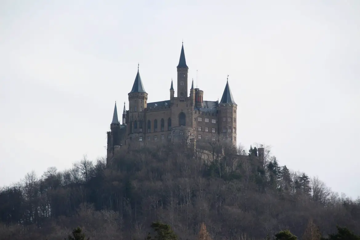 Das Schloss Hohenzollern ist das Stammschloss der Preußischen Könige daher unglaublich prunkvoll. 