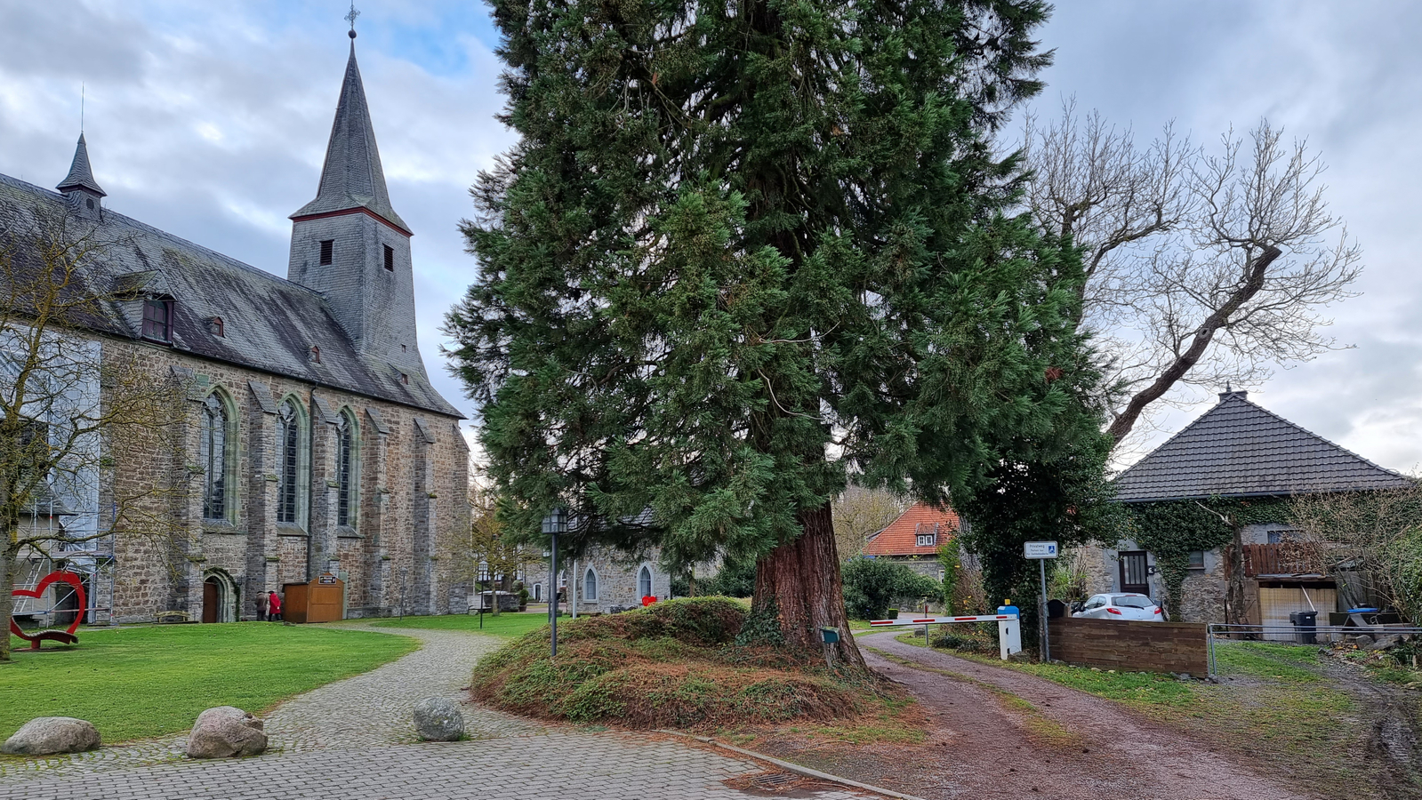 Das Kloster Oelinghausen gehört zu den wichtigsten Sehenswürdigkeiten in der Umgebung von Arnsberg. 