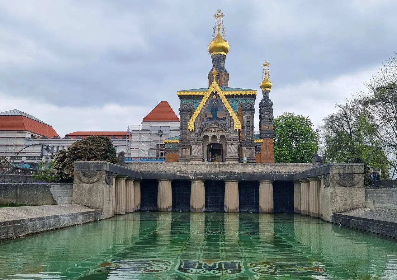 Die Russische Kapelle in Darmstadt gehört zu den wichtigsten Sehenswürdigkeiten der Stadt. Tipps für Darmstadt