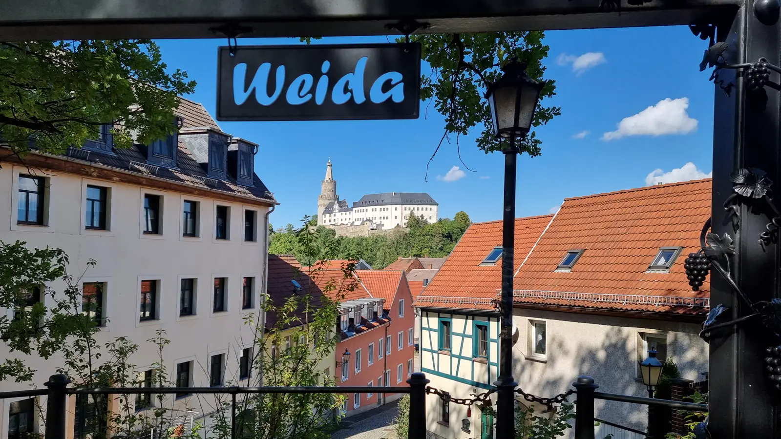 Älteste Stadt im Vogtland ist Weida, sie gehört zu den schönsten Städten im Vogtland. 
Sehenswerte Städte im Vogtland