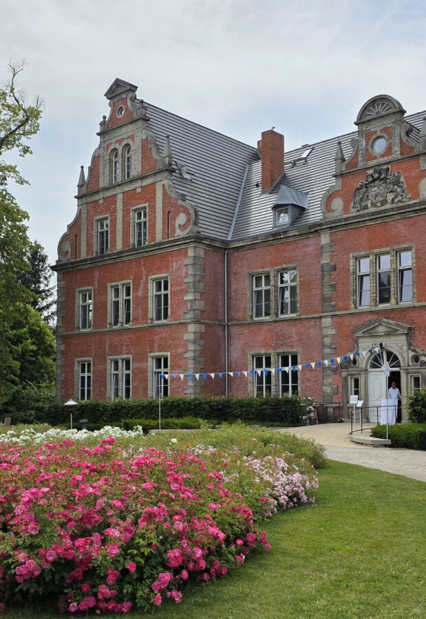 Mittsommerremise, Schlösser und Gutshäuser in Mecklenburg-Vorpommern, Schloss Bernstorf, Gutshaus Bernstorf 