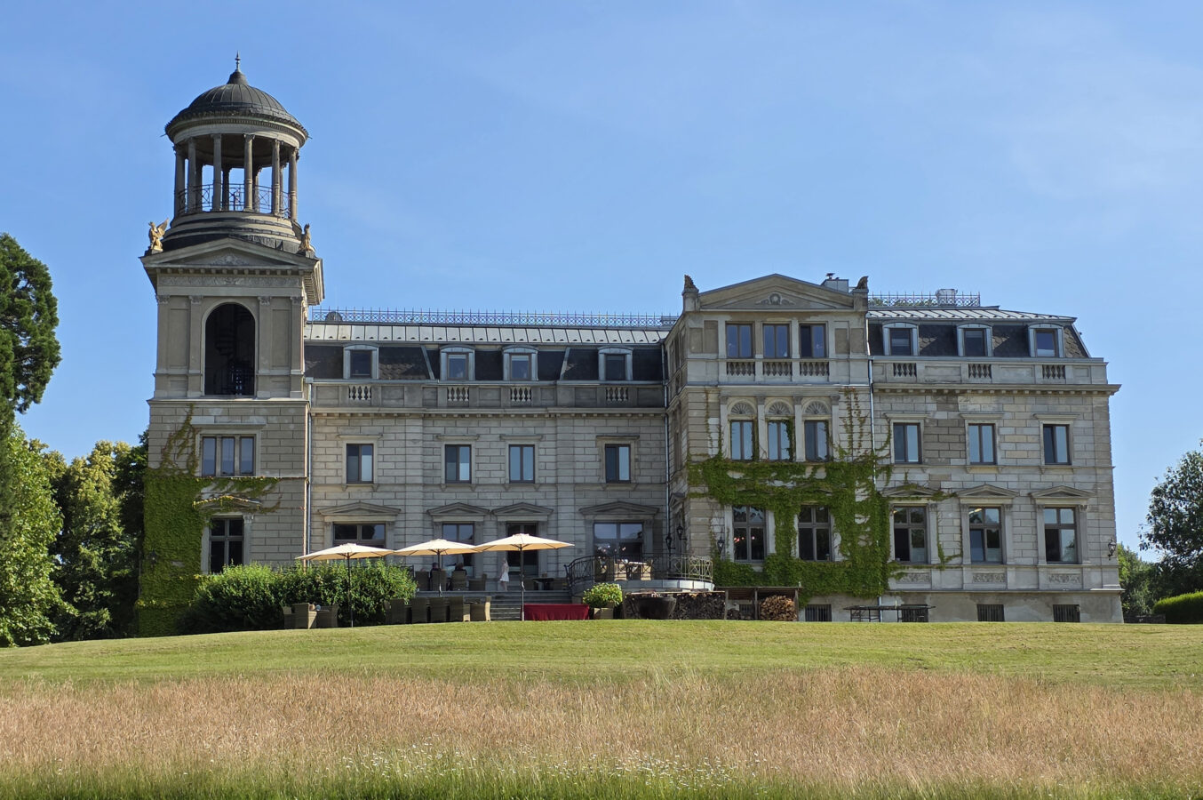 Mittsommerremise, Schlösser und Gutshäuser in Mecklenburg-Vorpommern, So schön ist das Schloss Kaarz
