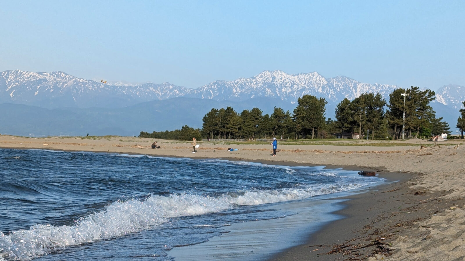 Toyama bietet Berge und Meer gleichzeitig.