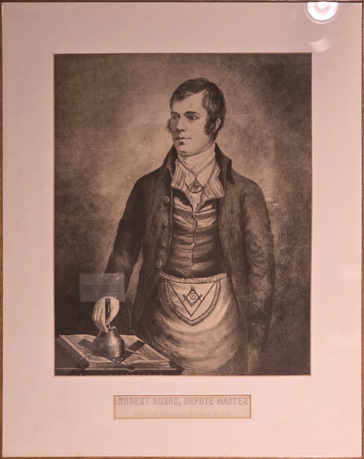 So sah Robert Burns aus in seiner Freimaurertracht.